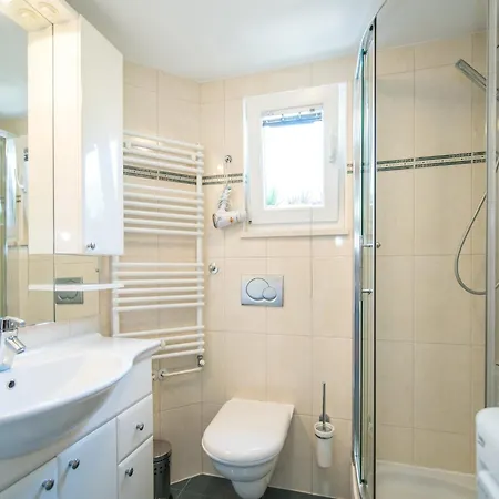 شقة Vrandecic - One Bedroom With Gallery And Garden Terrace *