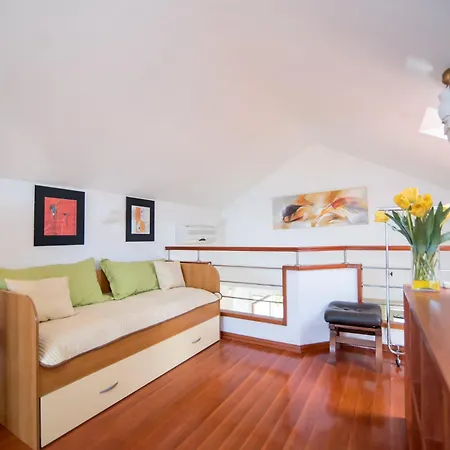 Vrandecic - One Bedroom With Gallery And Garden Terrace *