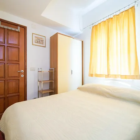 Vrandecic - One Bedroom With Gallery And Garden Terrace Apartment