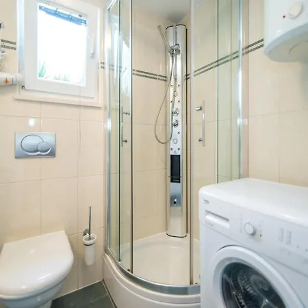 Apartment Vrandecic - One Bedroom With Gallery And Garden Terrace Postira